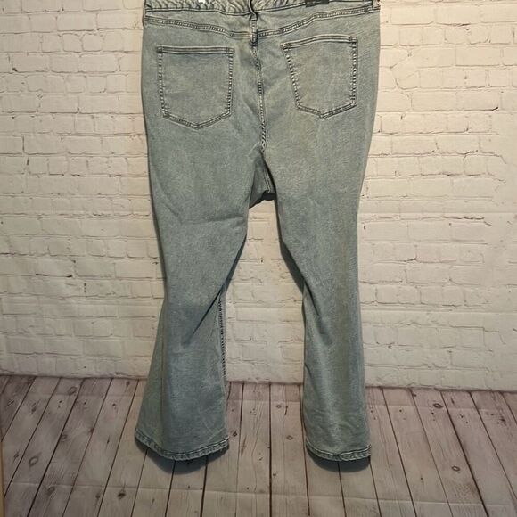 Wild fable high-rise flare jeans Women’s Jeans Size 30 NWT - Picture 2 of 2